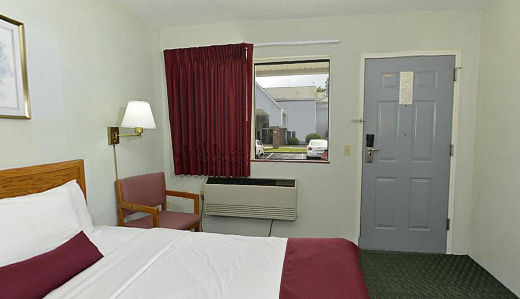 Americas Best Value Inn St. Ignace Exterior foto